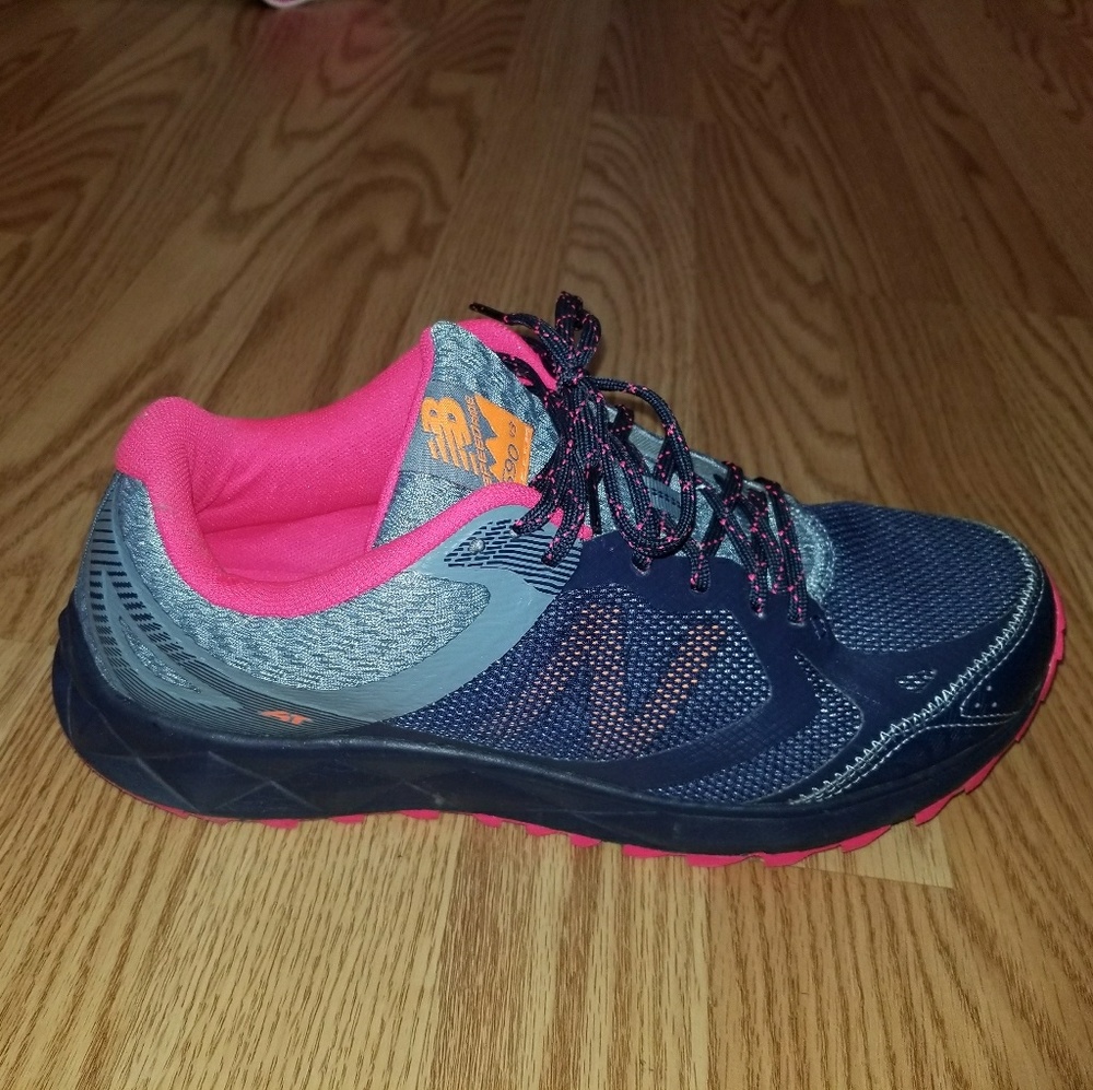 Ladies New Balance Shoe